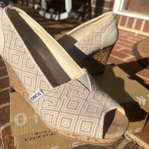 TOMS Women's Patterned Wedges